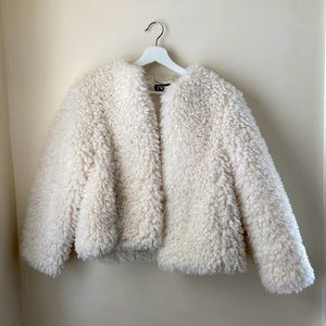 Zara fluffy jacket with pockets, used once